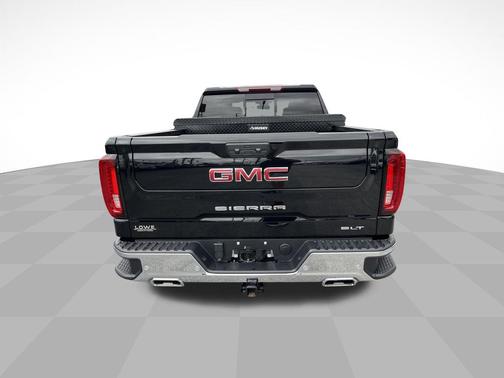 Onyx Black 2024 GMC Sierra 1500 SLT