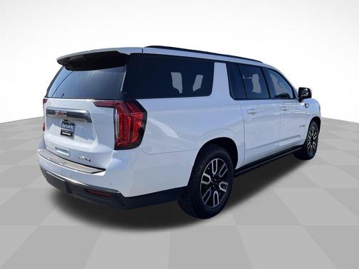 2023 GMC Yukon XL 4WD AT4