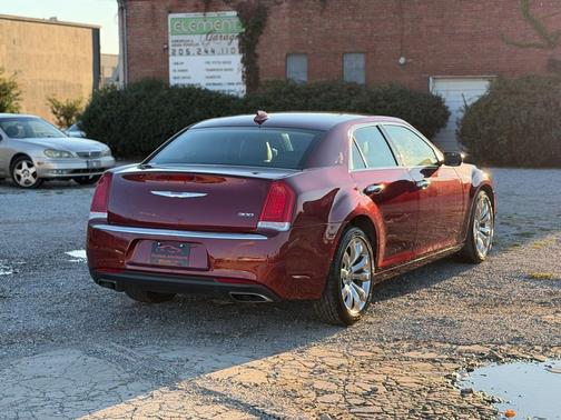 2018 Chrysler 300 Limited