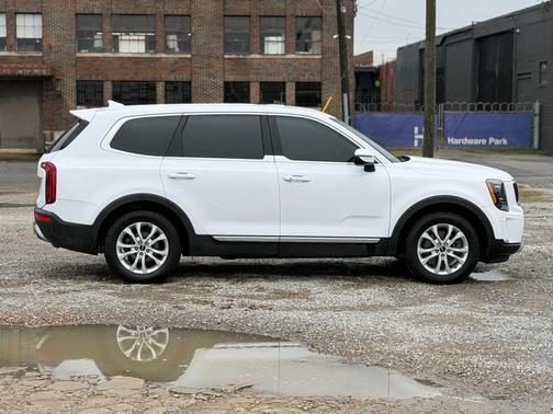2022 Kia Telluride LX