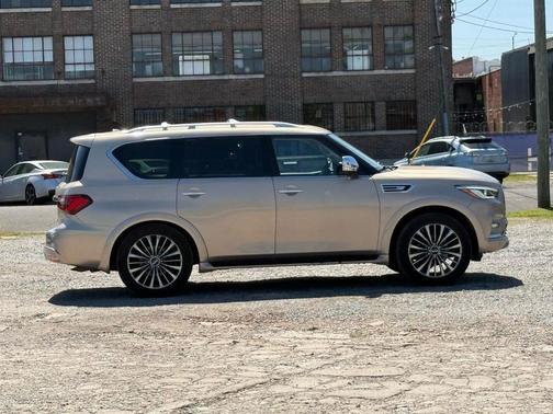 2018 INFINITI QX80 Base