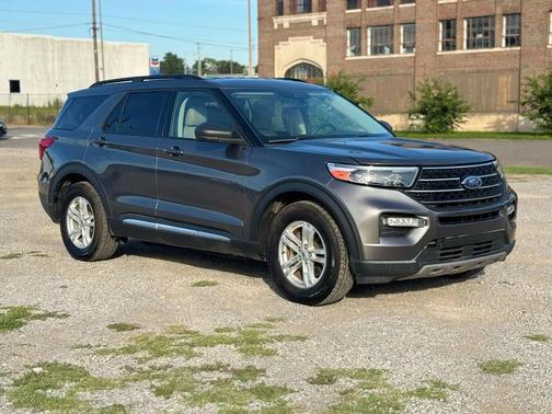 Carbonized Gray Metallic 2023 Ford Explorer XLT