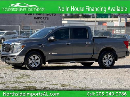 2017 Nissan Titan SV