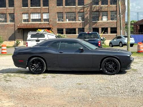 2017 Dodge Challenger SXT