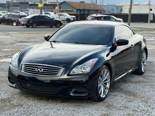 2009 INFINITI G37 Base