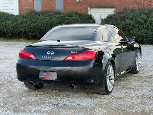 2009 INFINITI G37 Base