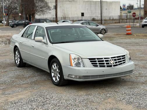 2010 Cadillac DTS Luxury Collection