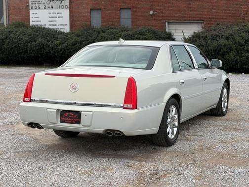 2010 Cadillac DTS Luxury Collection