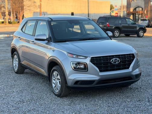 2025 Hyundai VENUE SE