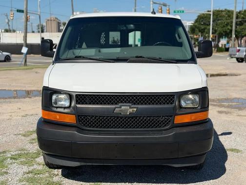 Summit White 2017 Chevrolet Express 2500 Work Van