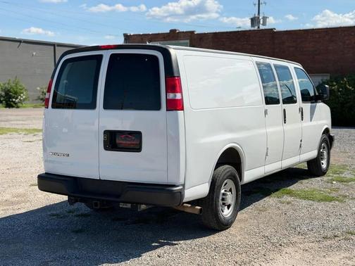 Summit White 2017 Chevrolet Express 2500 Work Van