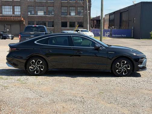 Onyx Black 2024 Hyundai SONATA SEL