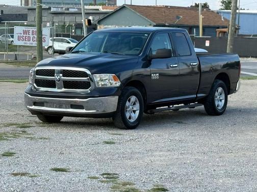 2016 RAM 1500 SLT