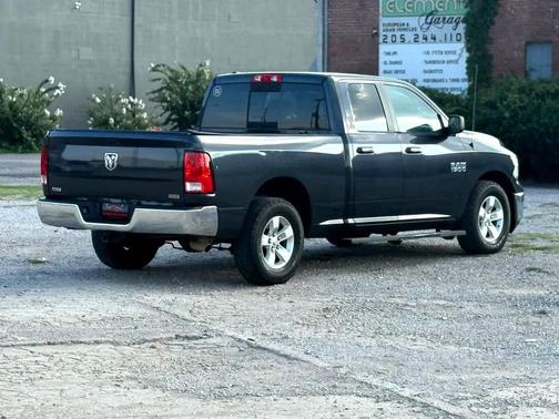 2016 RAM 1500 SLT
