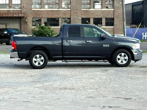 2016 RAM 1500 SLT