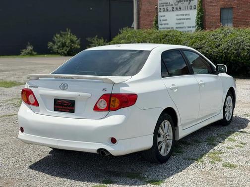 Super White 2010 Toyota Corolla S