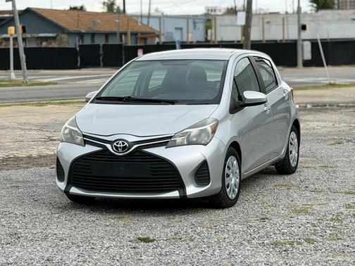 2016 Toyota Yaris LE