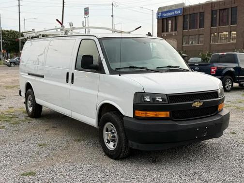 Summit White 2022 Chevrolet Express 2500 LT