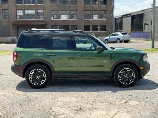 Eruption Green Metallic 2025 Ford Bronco Sport Outer Banks