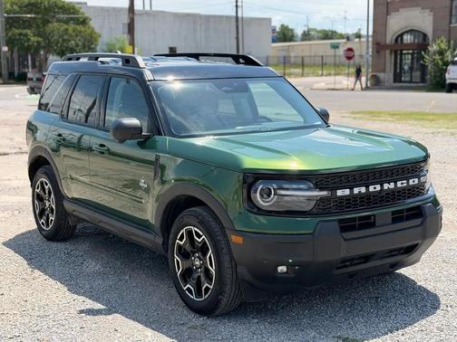 Eruption Green Metallic 2025 Ford Bronco Sport Outer Banks