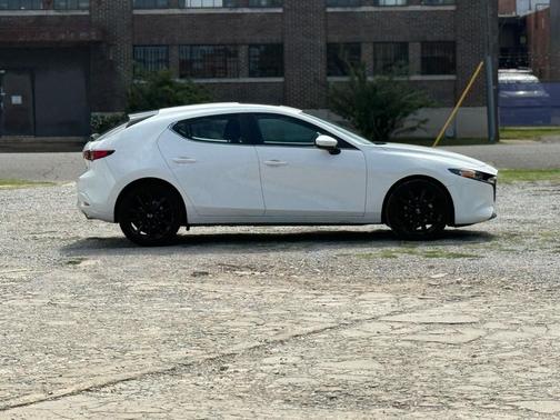 2024 Mazda Mazda3 FWD w/Preferred Package