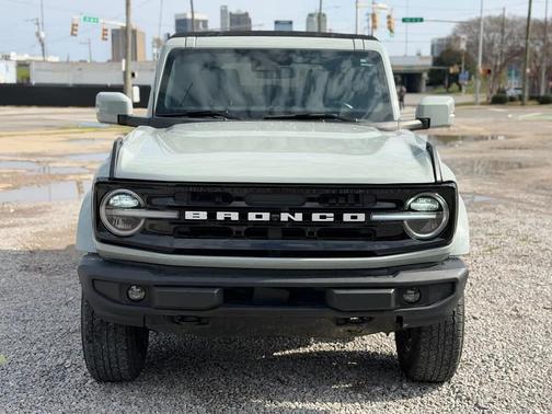 2022 Ford Bronco Outer Banks