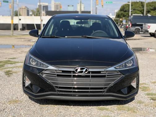 Phantom Black 2019 Hyundai ELANTRA SE