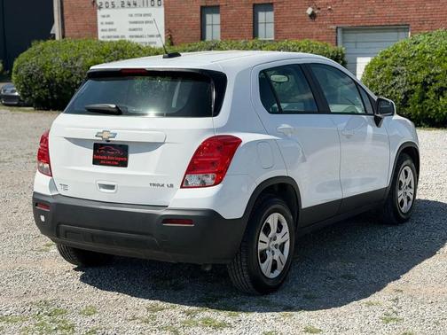 Summit White 2016 Chevrolet Trax LS