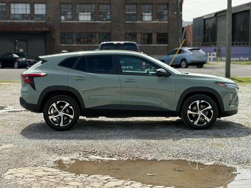 2024 Chevrolet Trax FWD 1RS