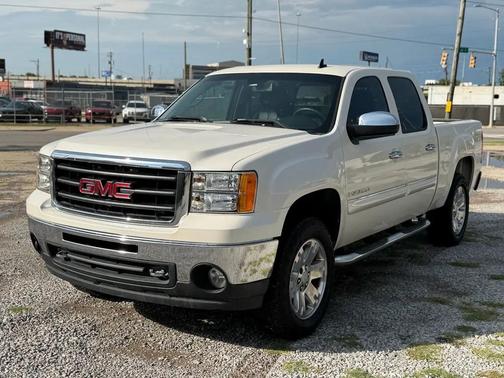 White 2009 GMC Sierra 1500 SLT