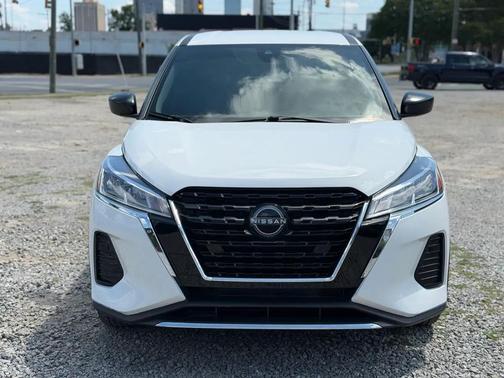 Fresh Powder 2024 Nissan Kicks S