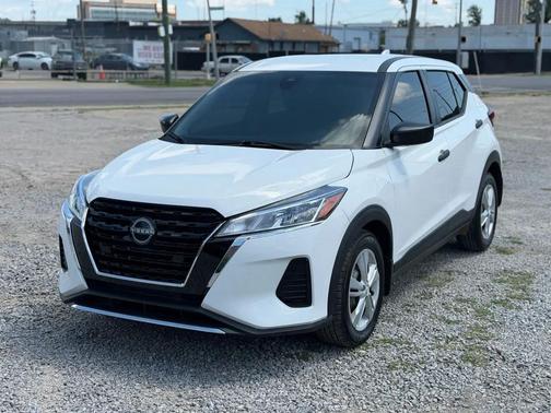 Fresh Powder 2024 Nissan Kicks S
