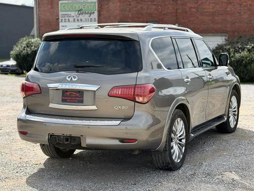 2016 INFINITI QX80 Base
