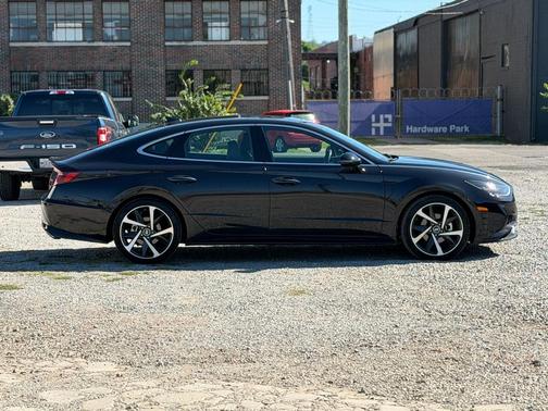 2023 Hyundai SONATA SEL Plus