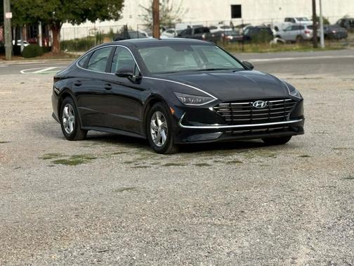 2023 Hyundai SONATA SE