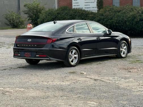 2023 Hyundai SONATA SE