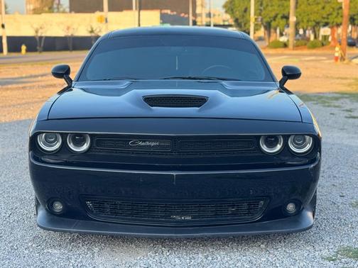 2016 Dodge Challenger R/T Scat Pack