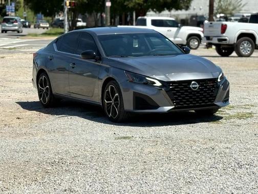 2024 Nissan Altima SR FWD