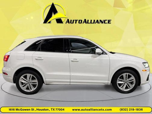 White 2017 Audi Q3 2.0T Premium Plus