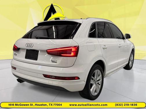 White 2017 Audi Q3 2.0T Premium Plus