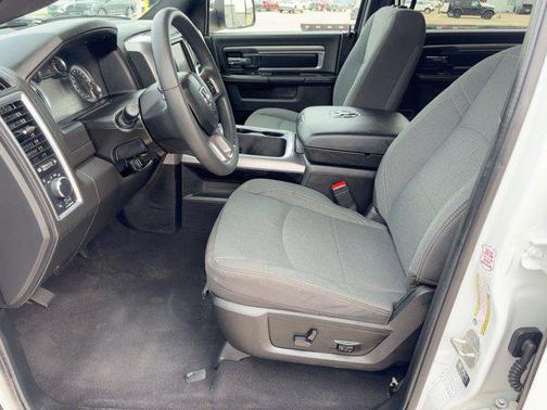 2023 RAM 1500 Classic Warlock Crew Cab 4x4 5'7' Box