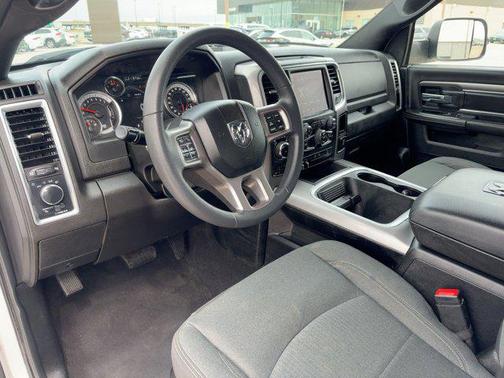 2023 RAM 1500 Classic Warlock Crew Cab 4x4 5'7' Box