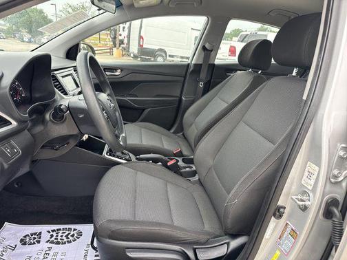 2021 Hyundai Accent SE