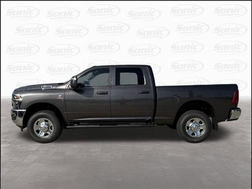 2025 RAM 2500 Tradesman Crew Cab 4x4 6'4' Box