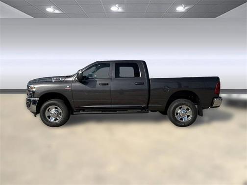 2025 RAM 2500 Tradesman Crew Cab 4x4 6'4' Box