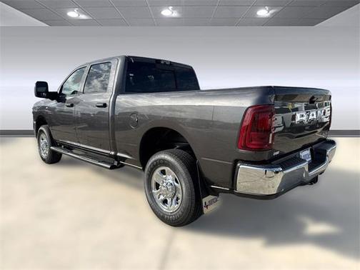 2025 RAM 2500 Tradesman Crew Cab 4x4 6'4' Box
