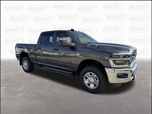 2025 RAM 2500 Tradesman Crew Cab 4x4 6'4' Box