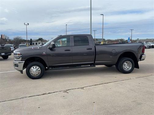 2026 RAM 3500 Tradesman Crew Cab 4x4 8' Box
