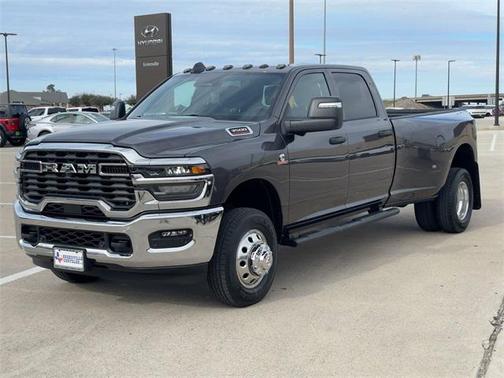 2026 RAM 3500 Tradesman Crew Cab 4x4 8' Box