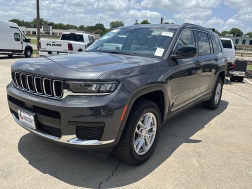 2022 Jeep Grand Cherokee L Laredo